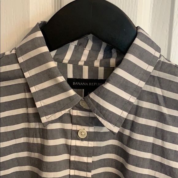 Banana Republic striped button down size medium - Picture 2 of 3